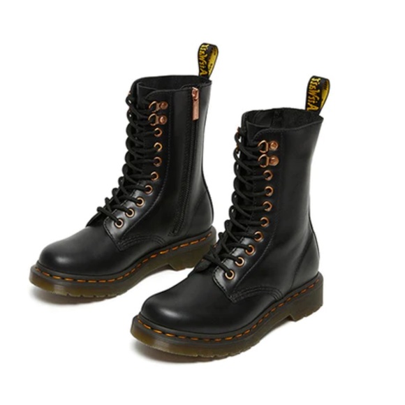 Dr. Martens Shoes - Dr.Martens WMNS 1490 Hdw Wanama Martin Boots Black 26871001
